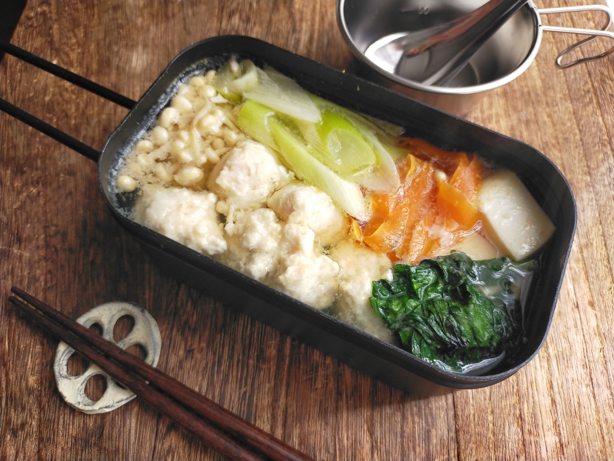 プリッと柔らか肉団子鍋