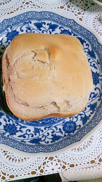 ブルーベリージャムと餅入り食パン