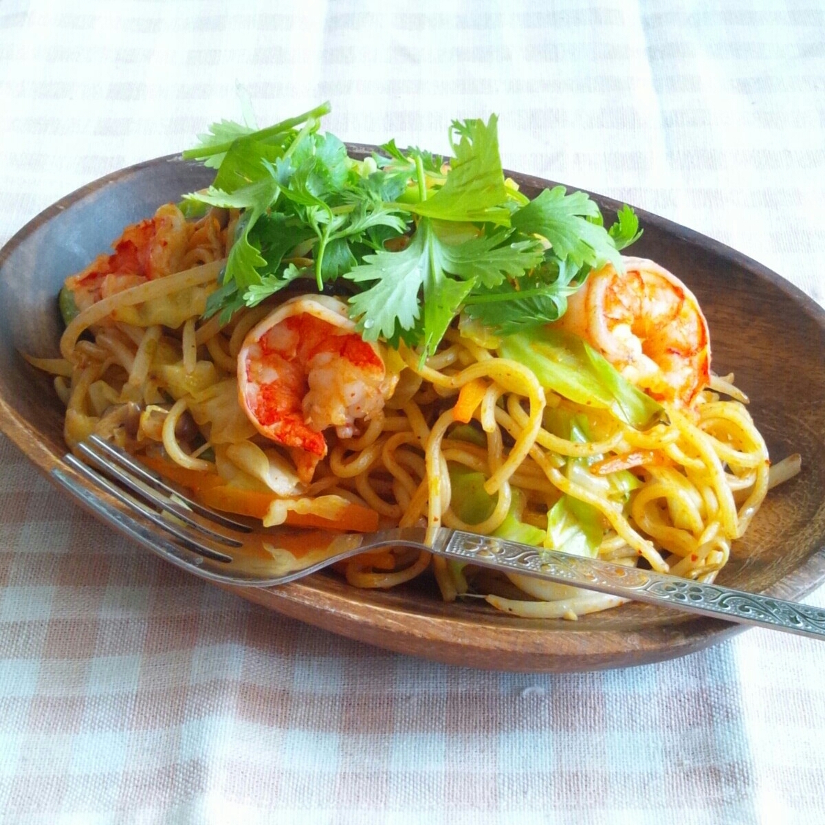 美味しくないわけがない！スリラチャ焼きそば