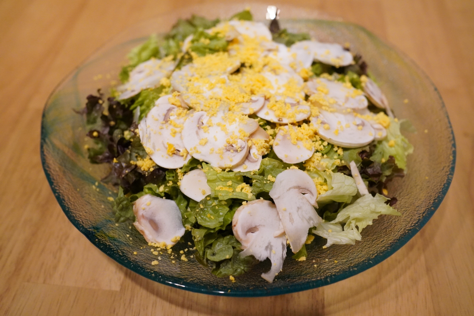 新食感!生マッシュルームのサラダ