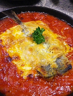 グリルパンで、トマト煮鰯のチーズ焼き