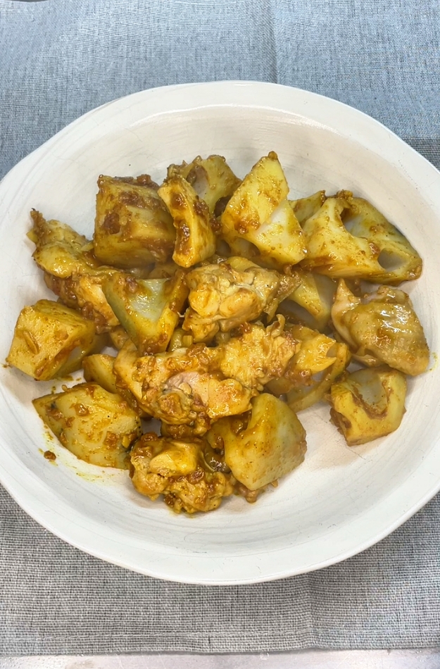 鶏肉とれんこんの簡単醤油麹カレー煮