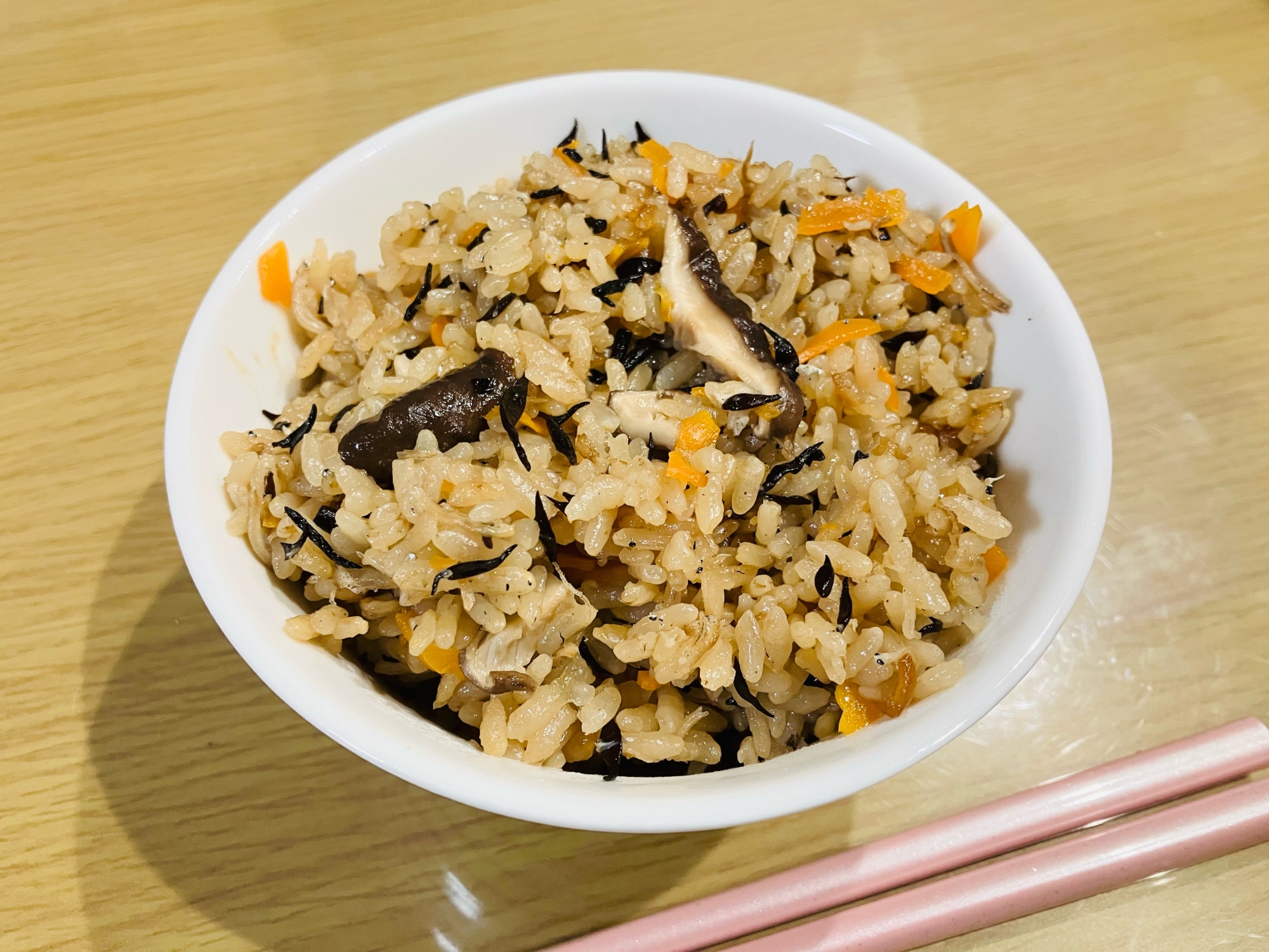 栄養満点！しらすとひじきの炊き込みご飯