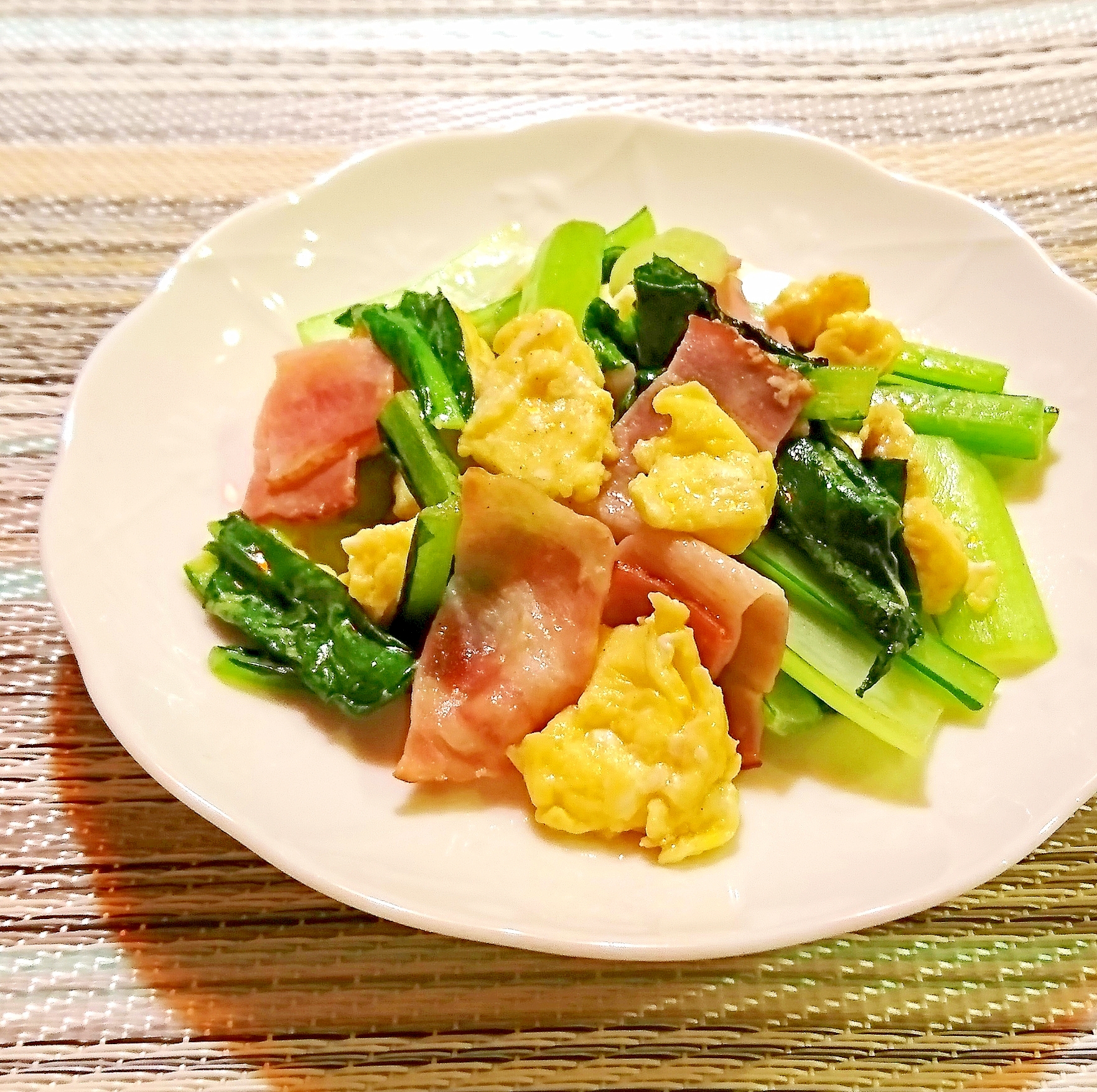 小松菜とベーコンのたまご炒め レシピ 作り方 By メリッコ 楽天レシピ 小松菜とベーコンのたまご炒め レシピ 作り方 By メリッコ 楽天レシピ