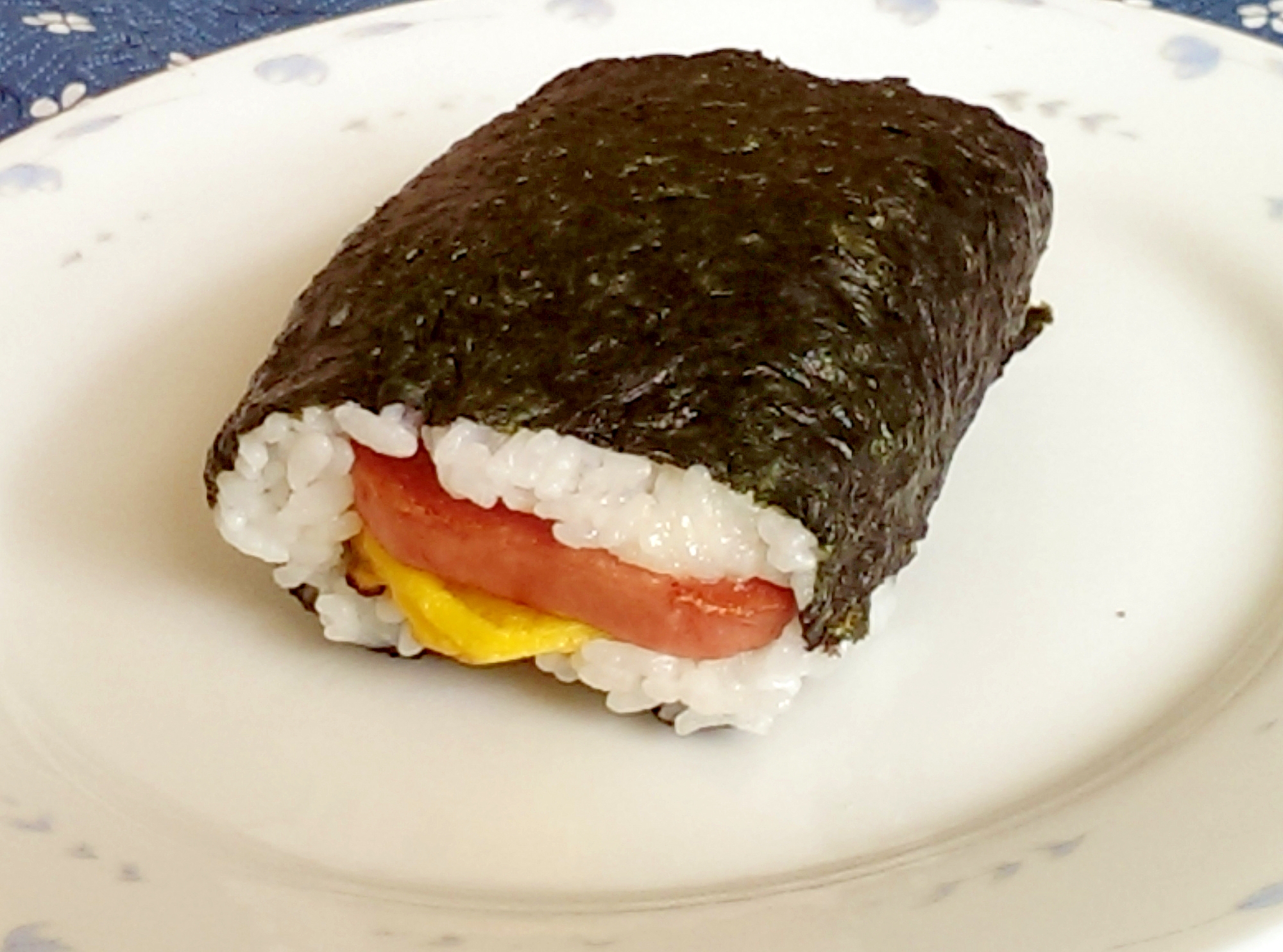 ポークたまごおにぎり レシピ 作り方 By けいちゃん０８８ 楽天レシピ