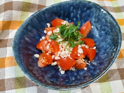 揚げ玉サクサク♡大葉でさっぱり♡簡単♡トマトサラダ
