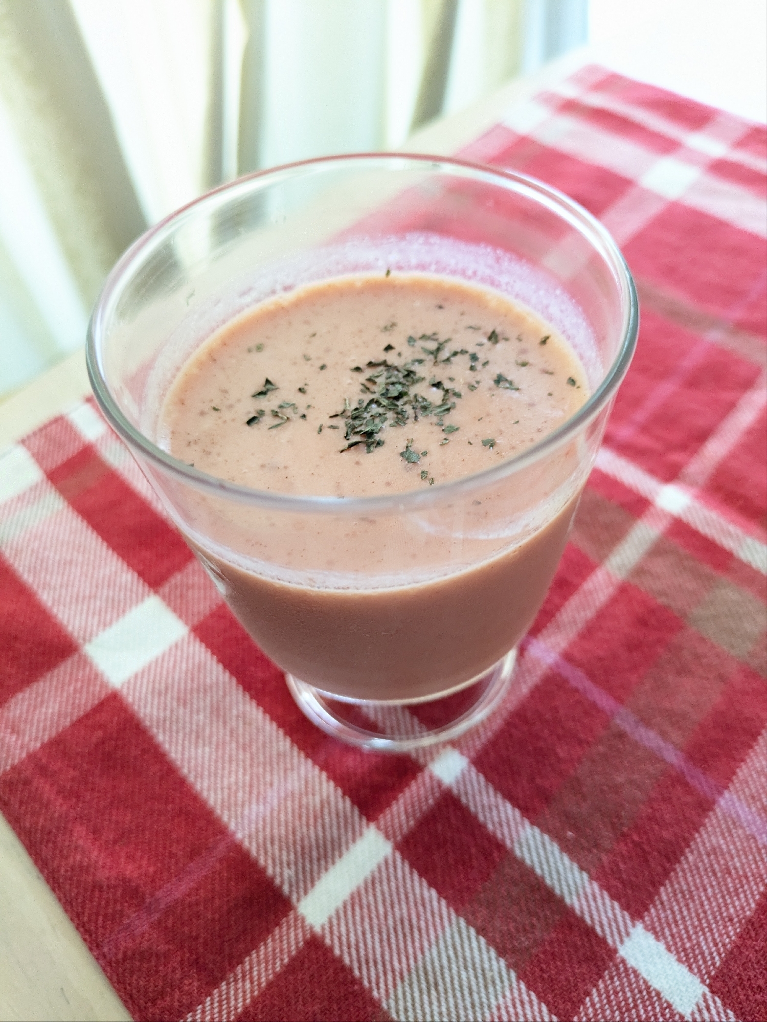 トマトジュースと豆乳の冷製スープ