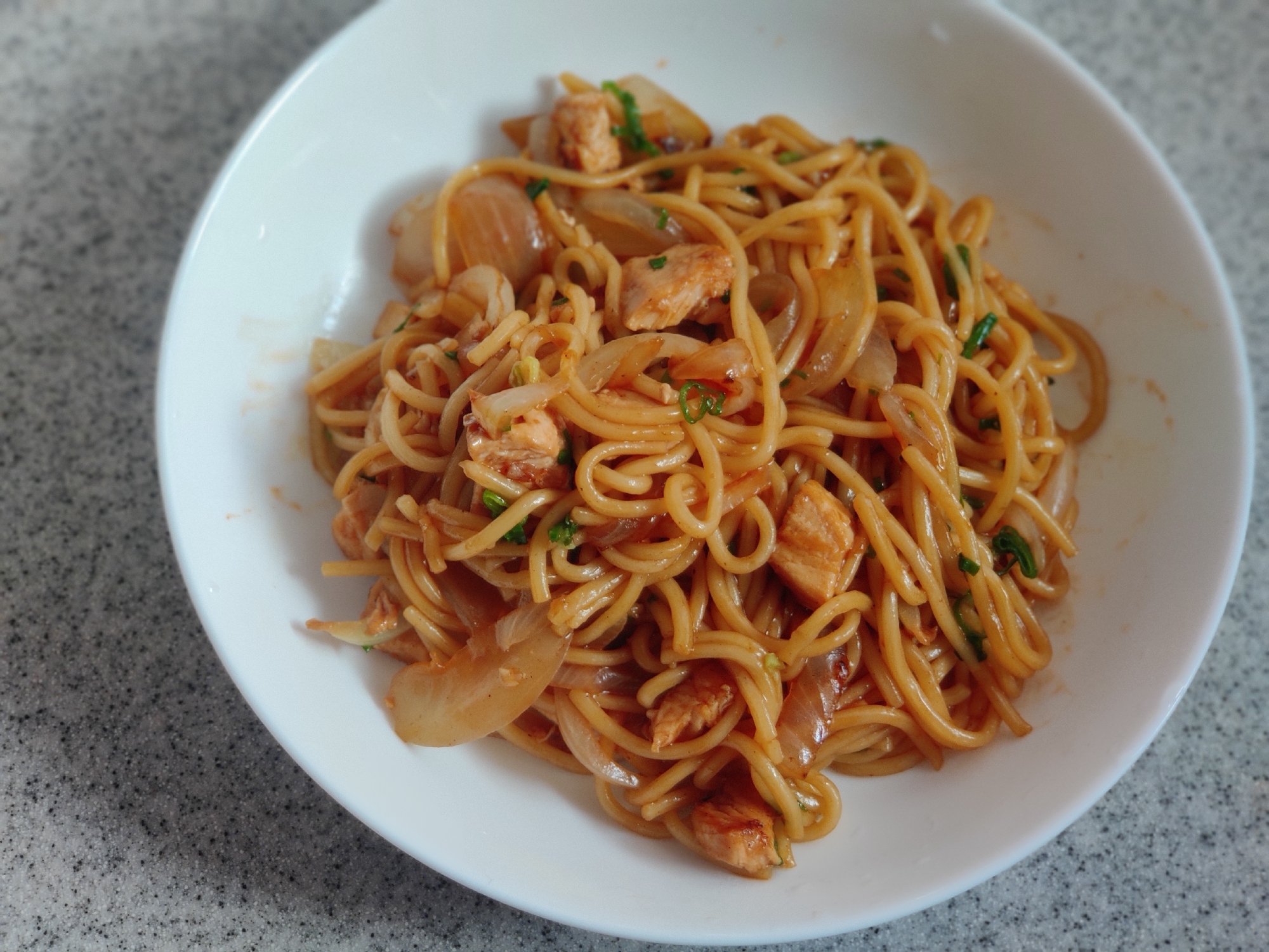 玉ねぎと鶏肉の焼きそば