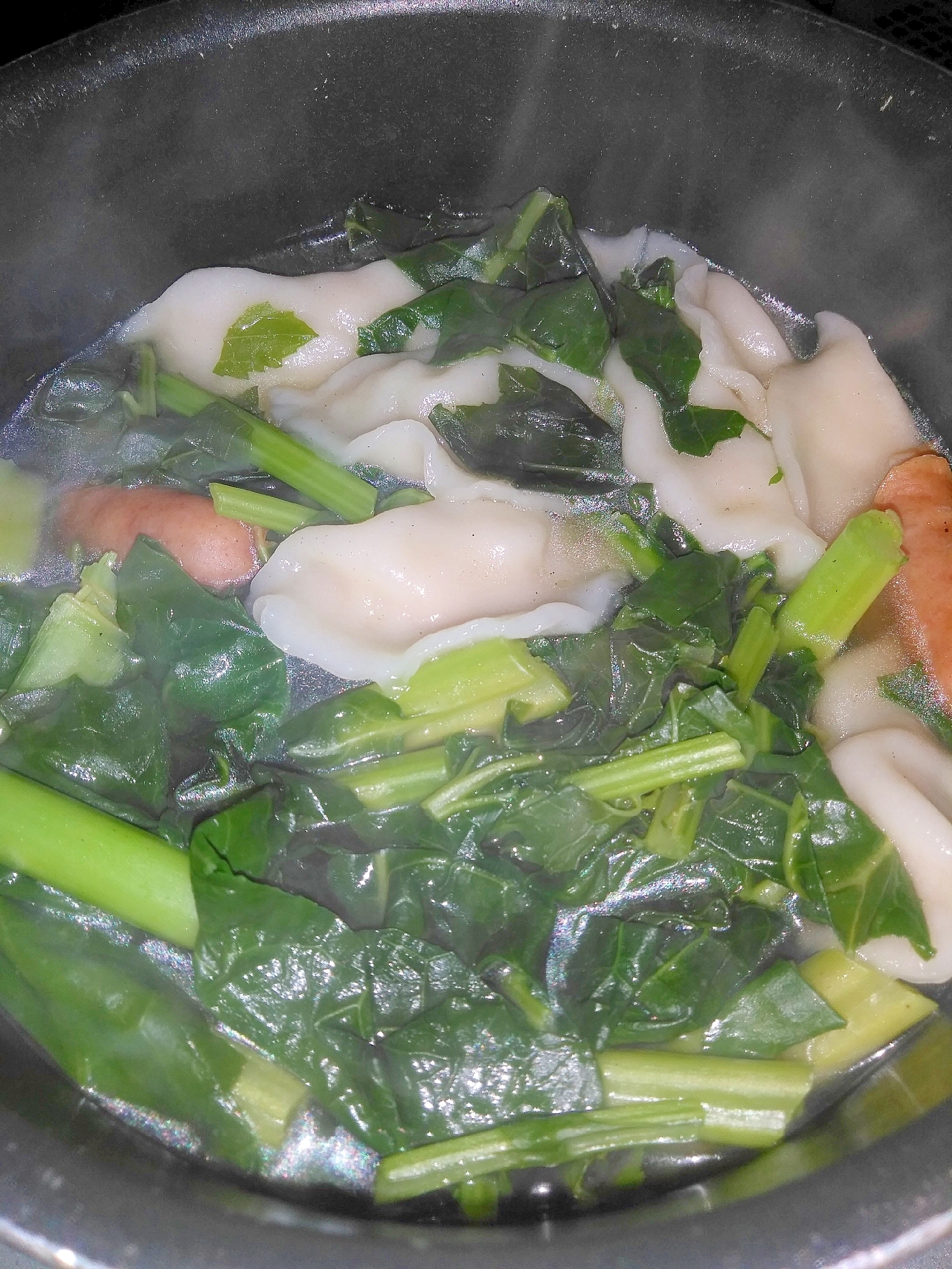 かき菜と水餃子のスープ