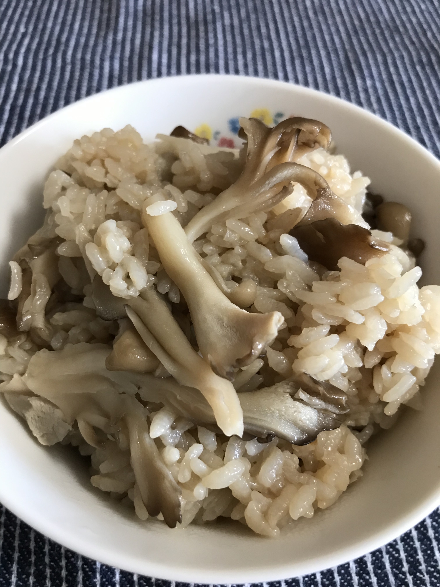 秋のオススメ　まいたけご飯