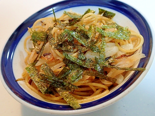 玉葱と昆布と海苔の和風パスタ♬