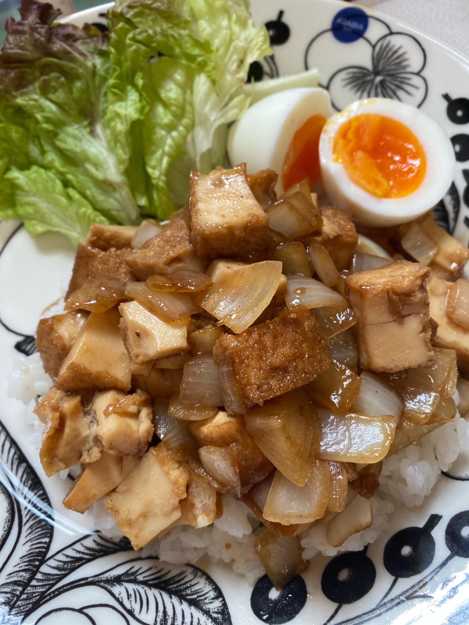 厚揚げでヘルシーに♡炒め玉ねぎが甘い即席ルーロー飯
