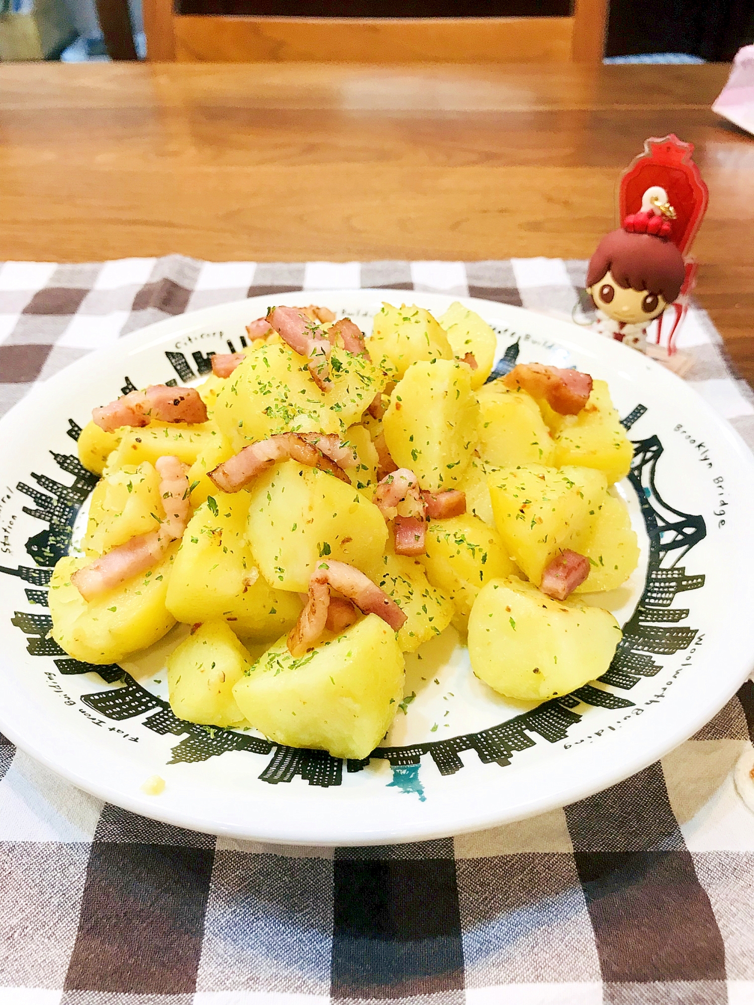 おつまみにも☆じゃがいもとベーコンの炒め物