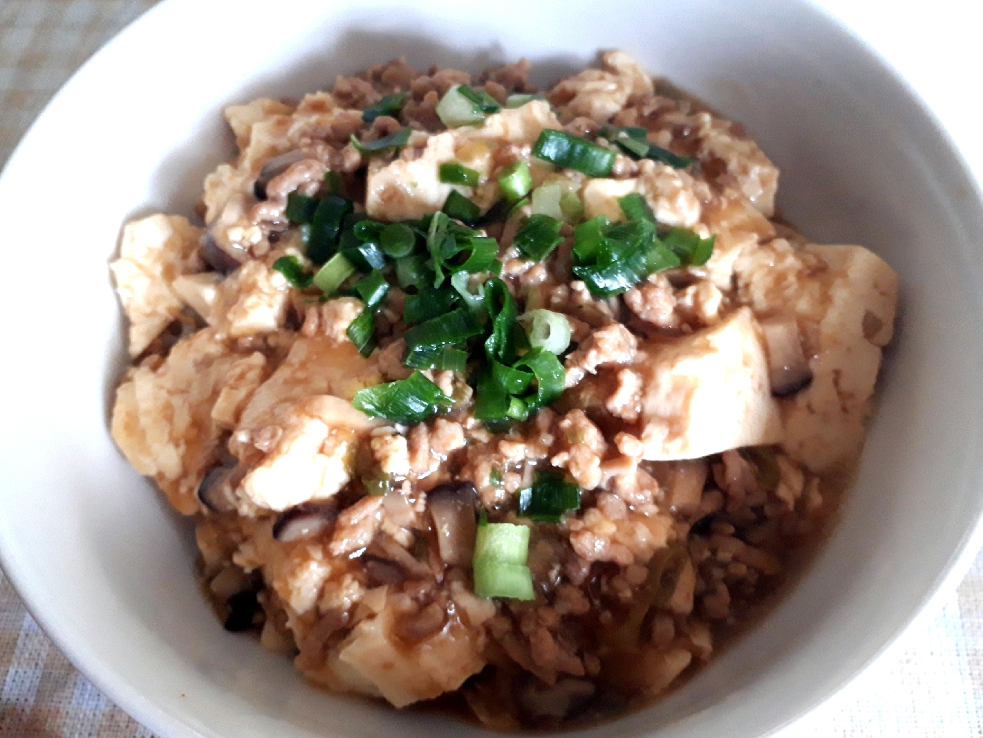 豆腐とひき肉の中華風丼