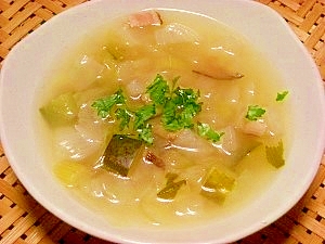 和風出汁の野菜スープ