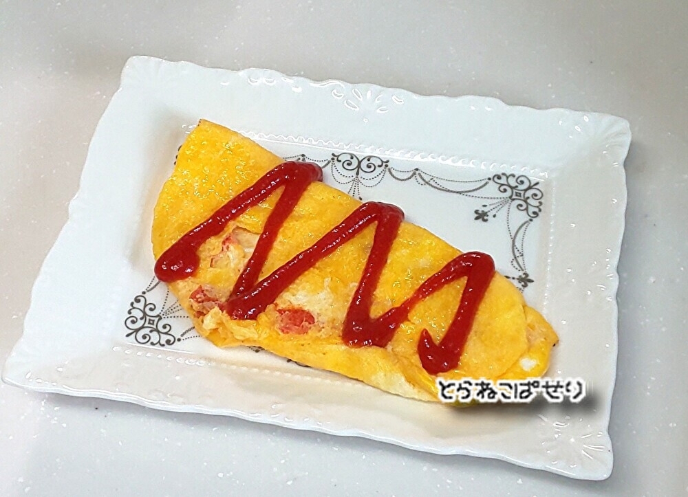 トマトとチーズのオムレツ