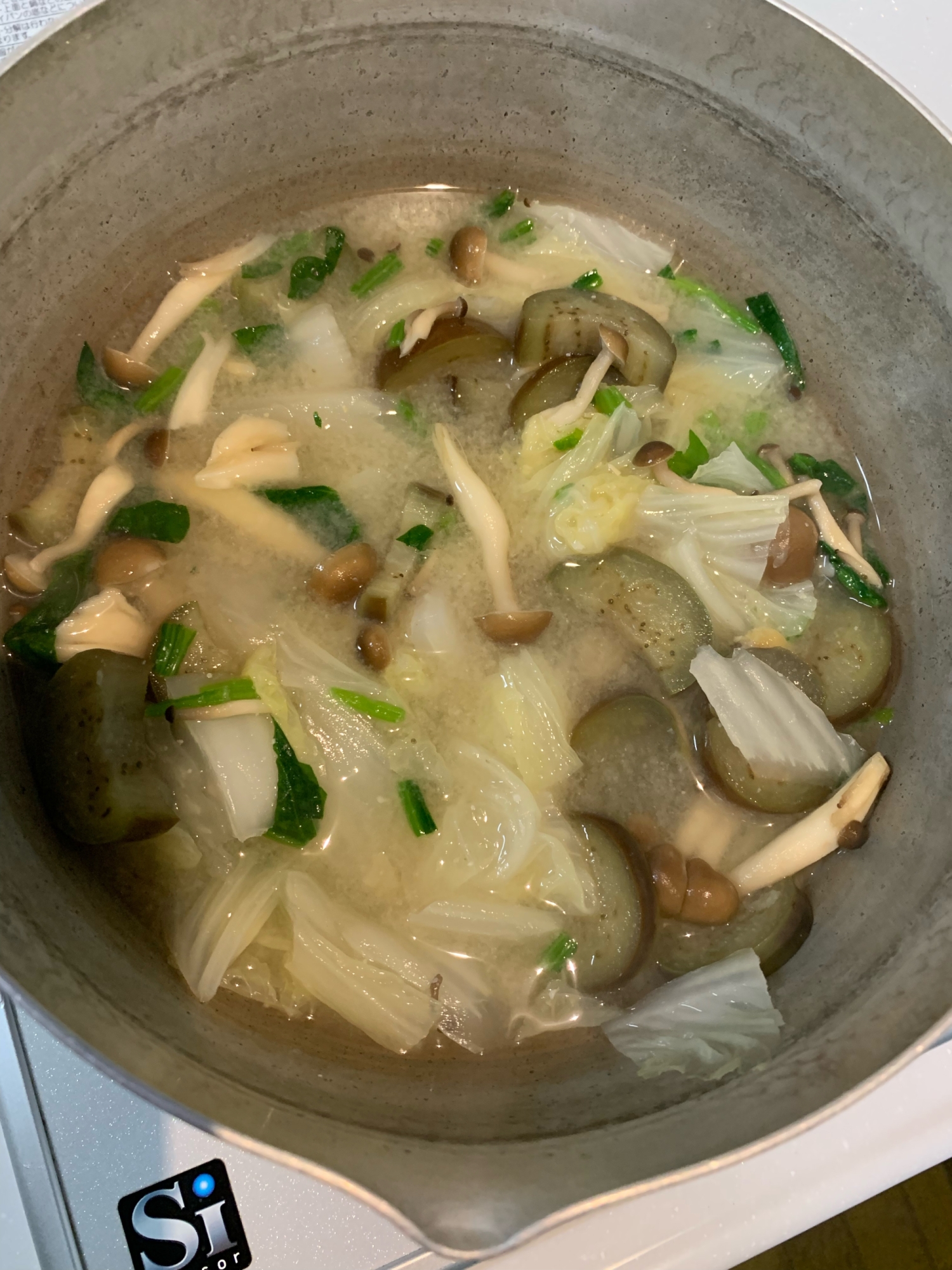 野菜たっぷりの味噌スープ