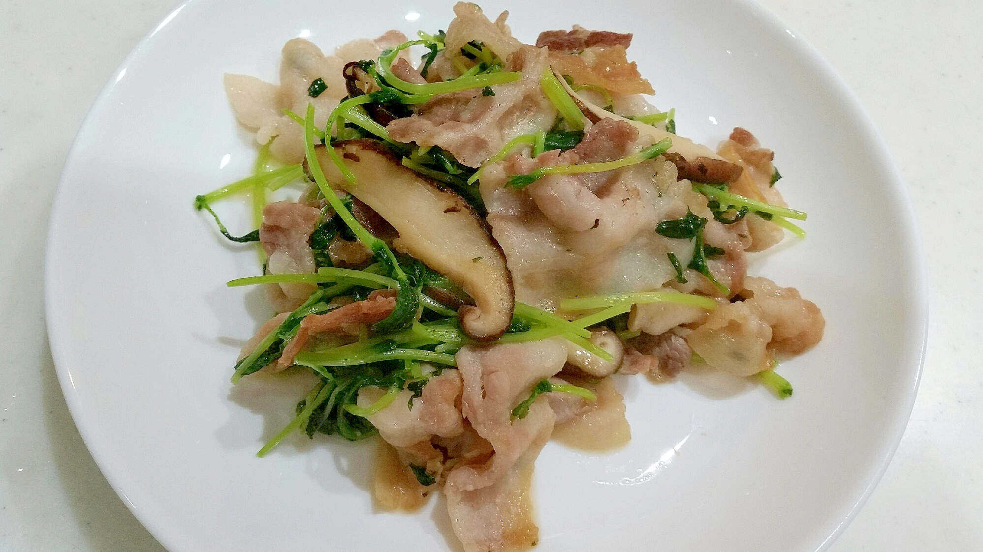 豚バラと豆苗の炒め物 レシピ 作り方 By Krnm38 楽天レシピ