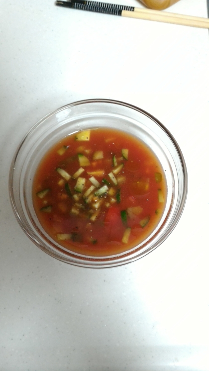 トマトジュースでガスパチョ風★刻み野菜の冷製スープ