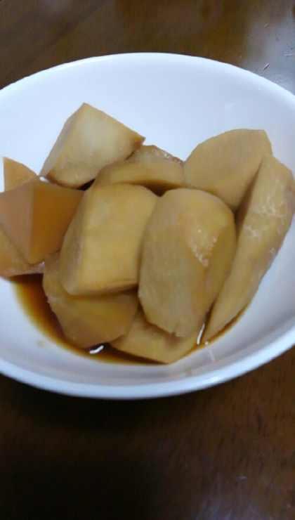 里芋と大根、一緒にはじめて煮物にしましたが、味が染み込んで美味しかったです！