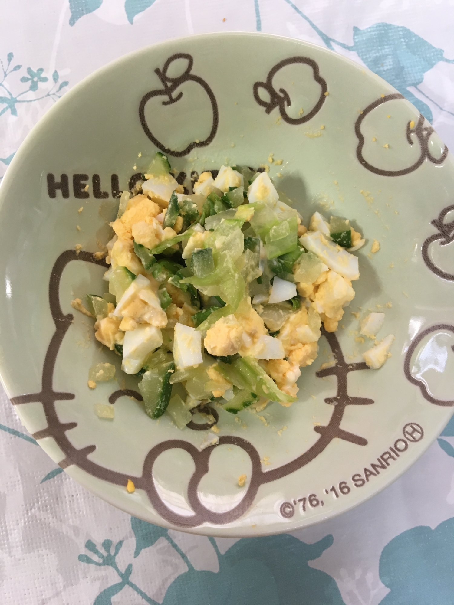 離乳食完了期☆卵ときゅうりとレタスのマヨサラダ☆