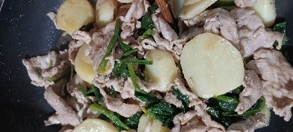 小松菜が無くほうれん草で作ってみました。子供が「昨日の食べたい」とリクエスト