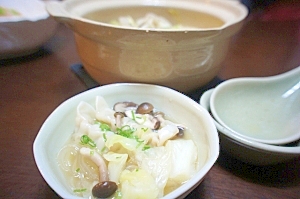 キャベツ消費に☆餃子入り中華スープ煮