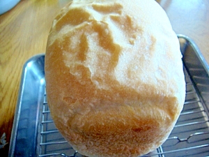 ホームベーカリーで。白い食パン