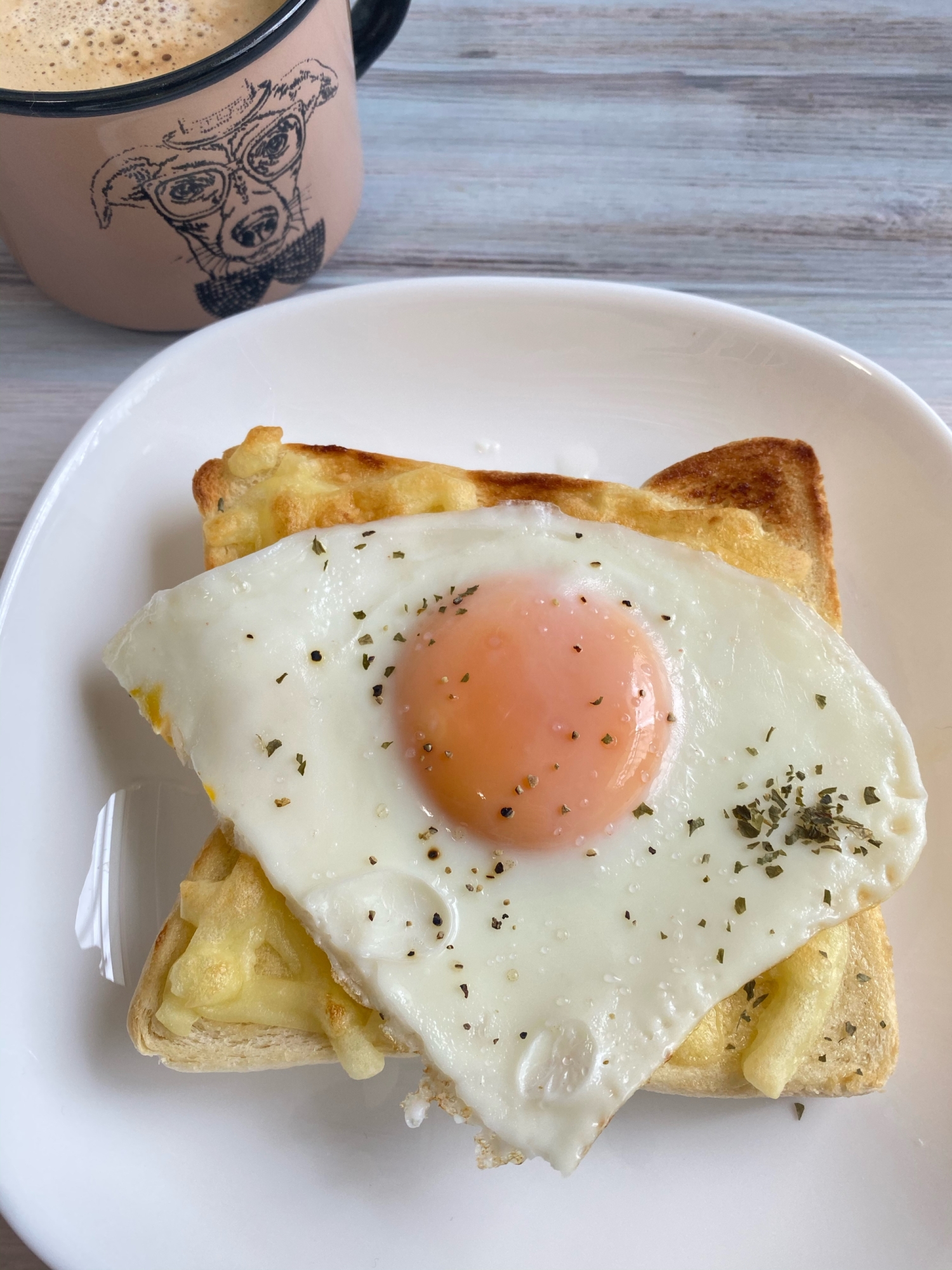 時短 マヨチーズ目玉焼きトースト レシピ 作り方 By Ayumi 楽天レシピ