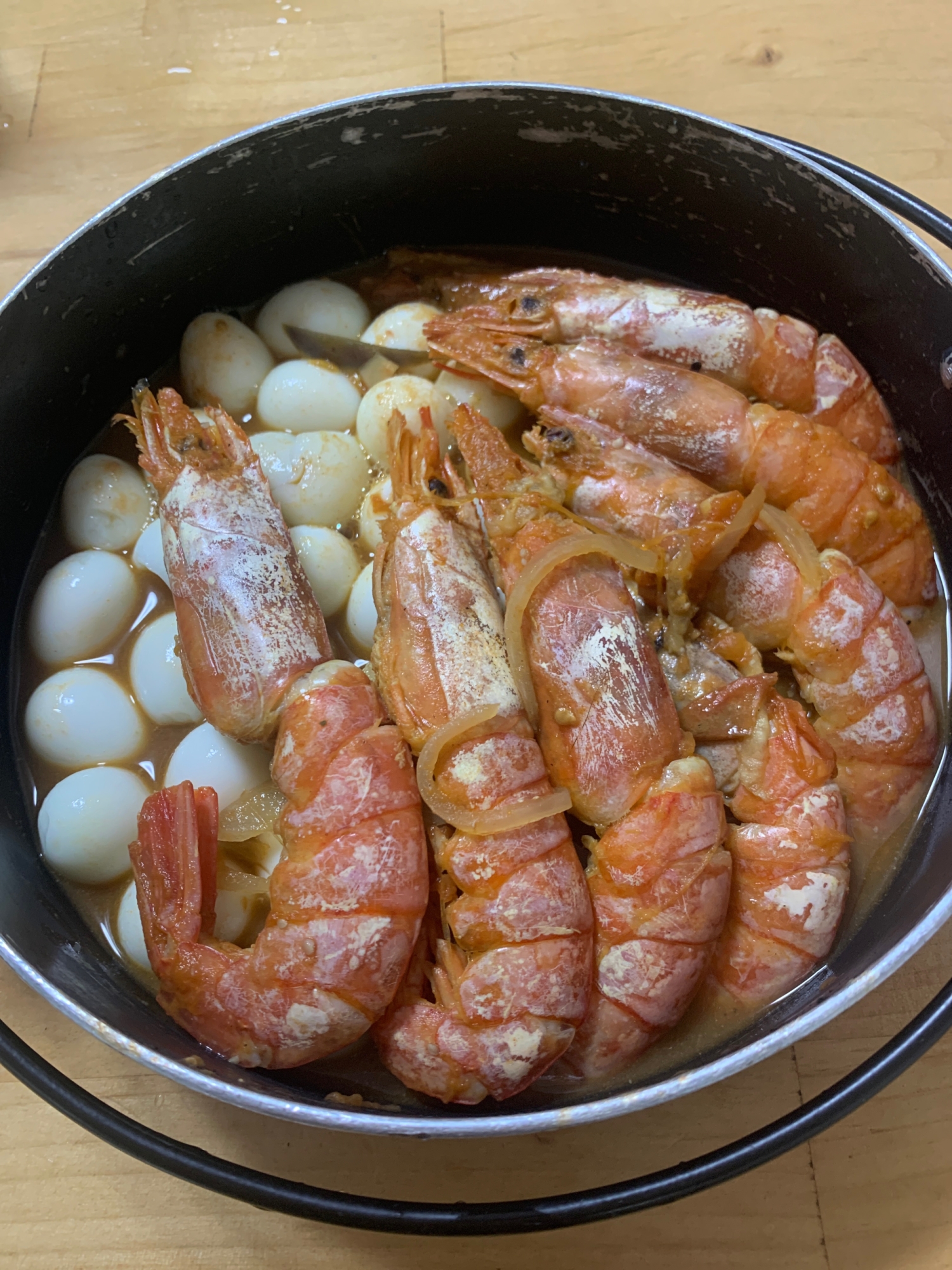 海老とウズラの卵のシンプルお鍋