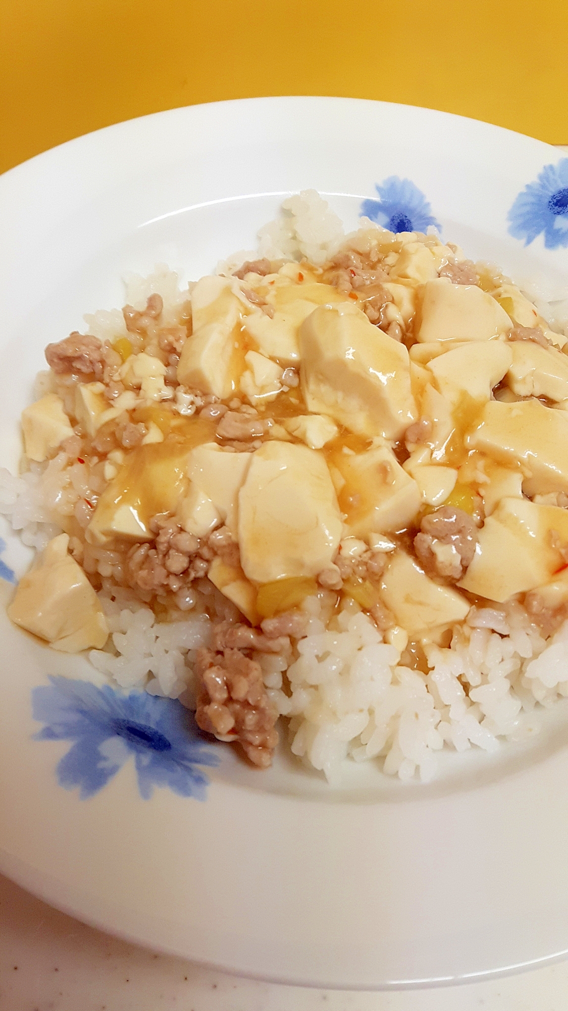 大人も子供も喜ぶ(^^)ピリ辛麻婆豆腐丼♪