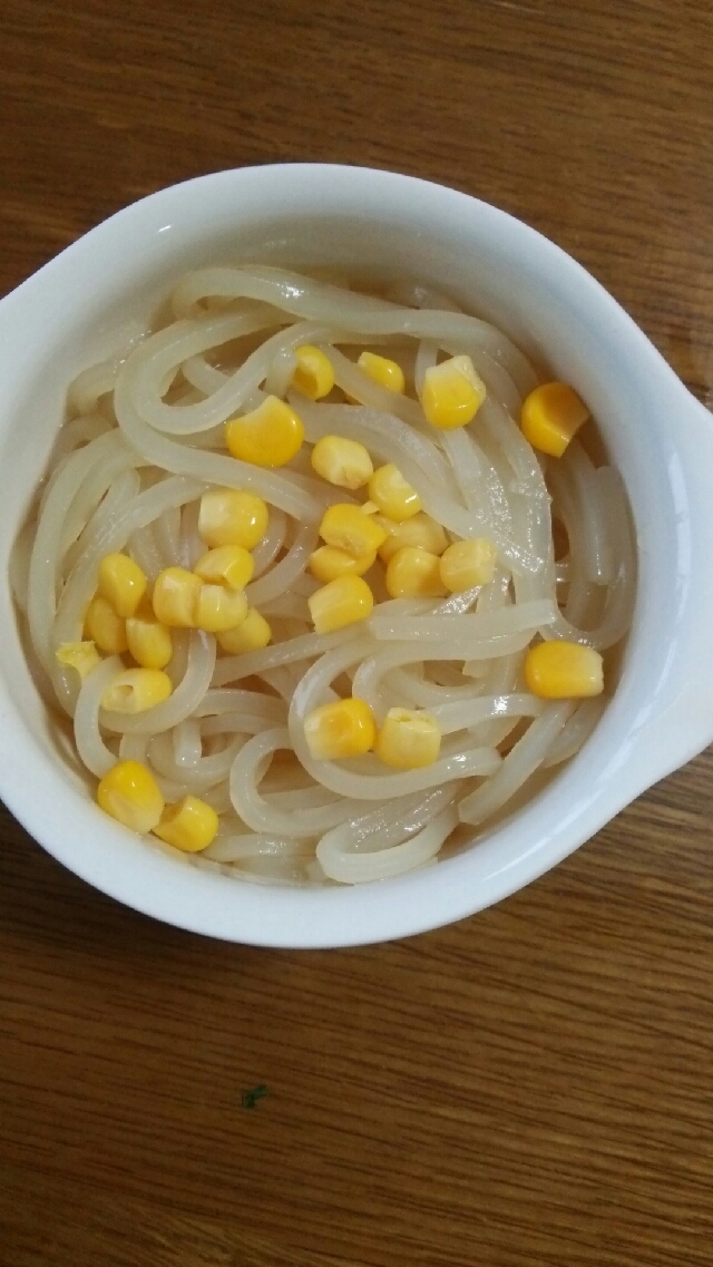 コーンとマロニーの野菜スープ
