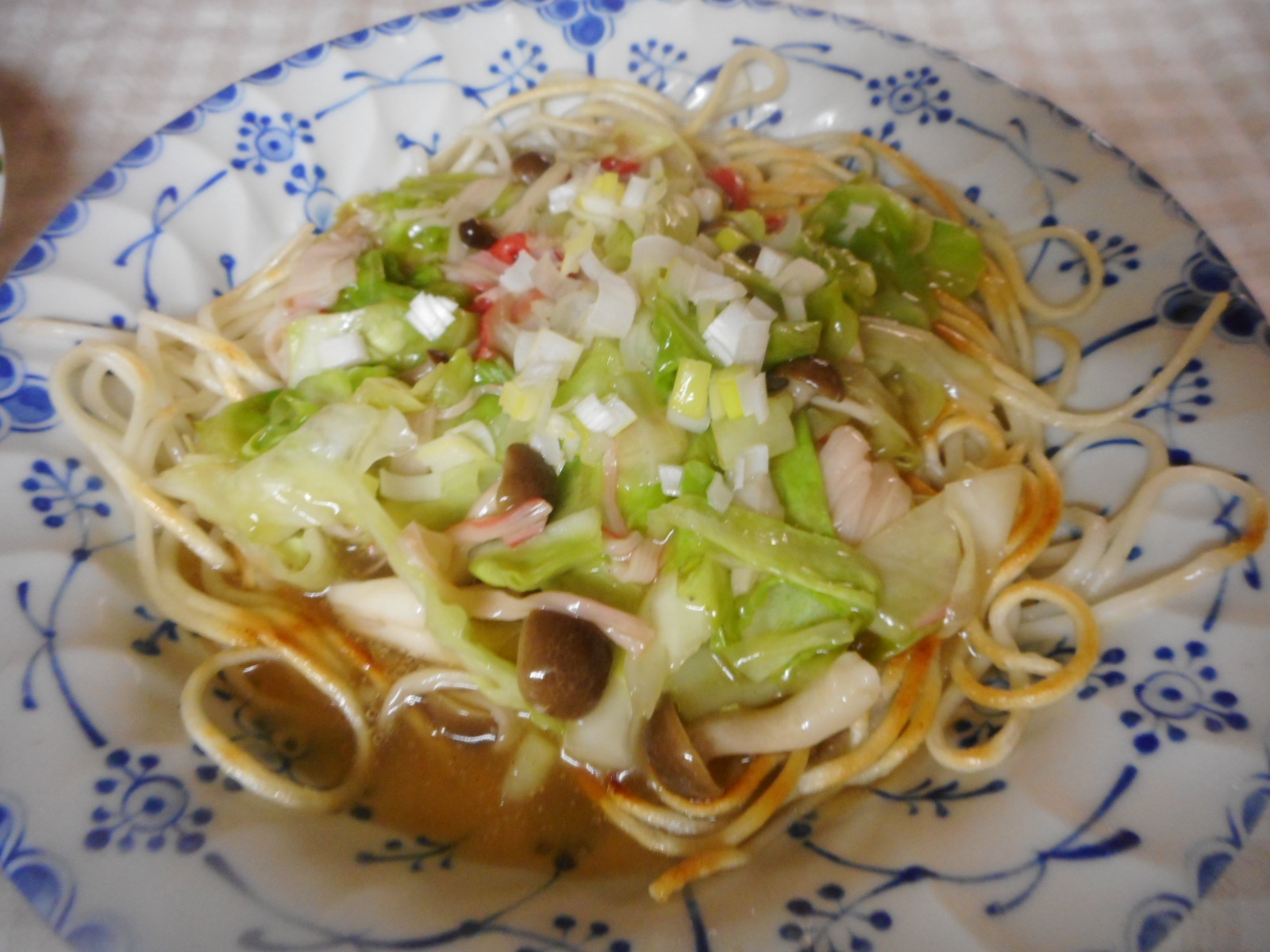 カニカマとキャベツのあんかけ焼うどん