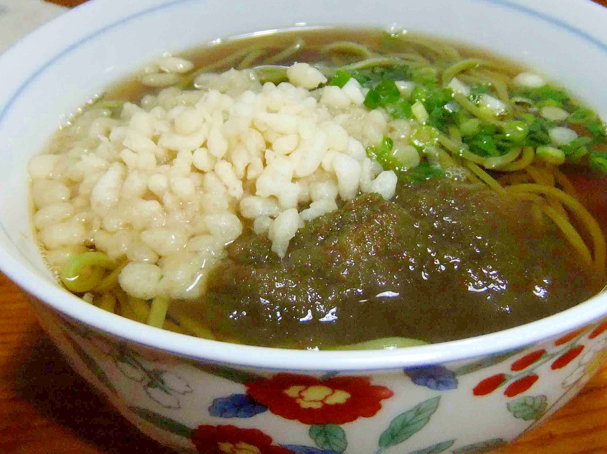 とろろ昆布とあげ玉の温かいそば レシピ 作り方 By ｃａｃｈｅｃａｃｈｅ 楽天レシピ