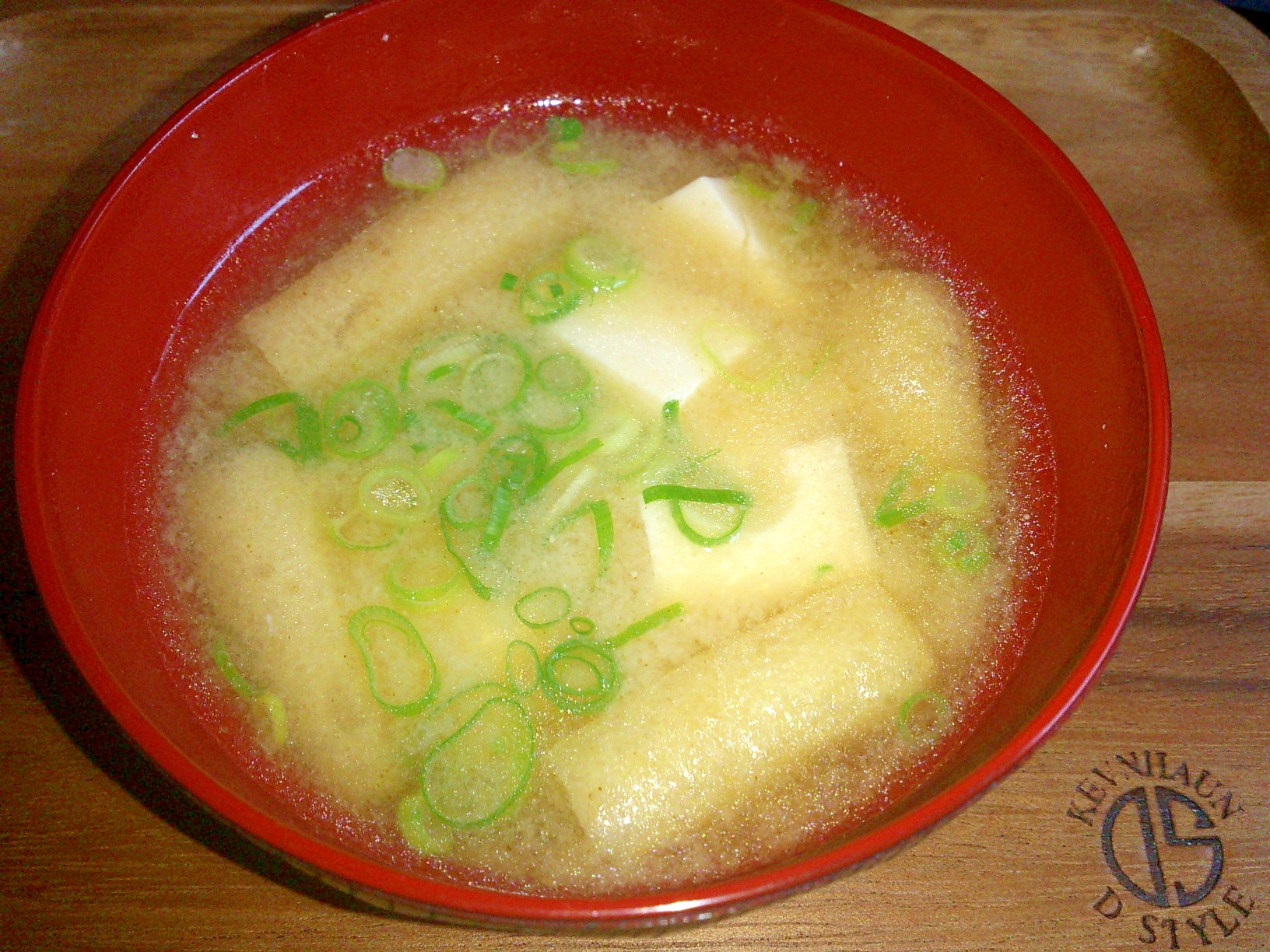 豆腐と油揚げのお味噌汁