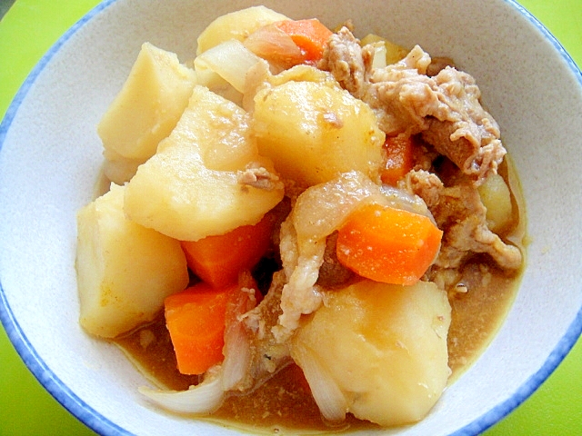 カレー風味の肉じゃが