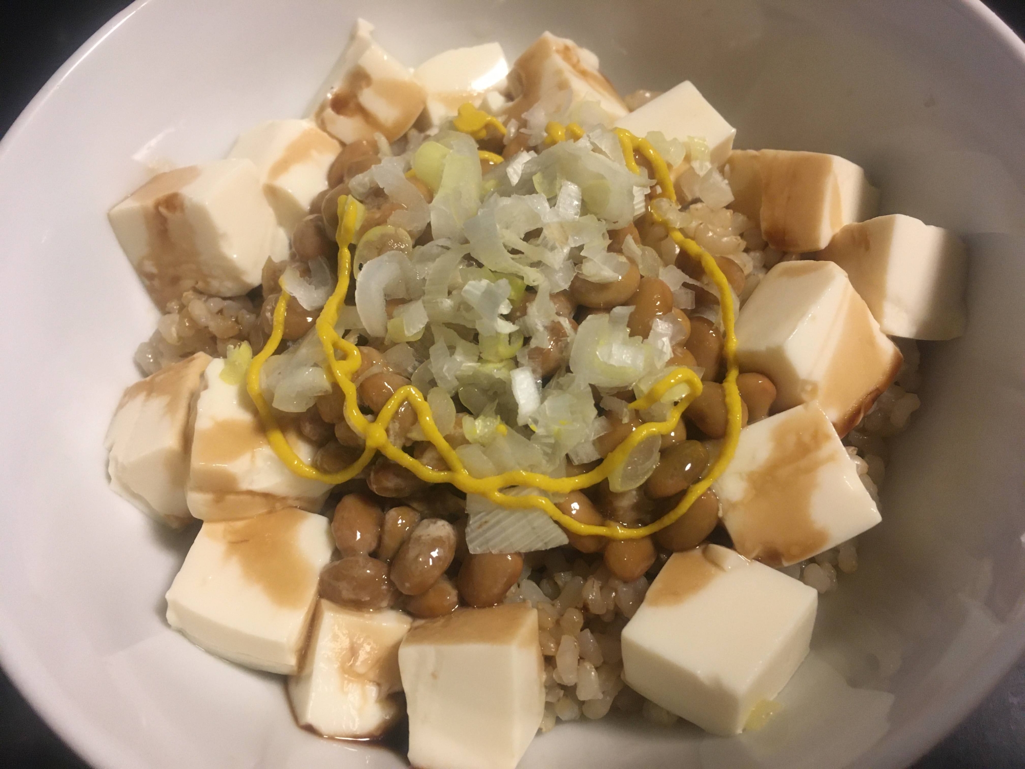 豆腐とねぎの玄米納豆丼