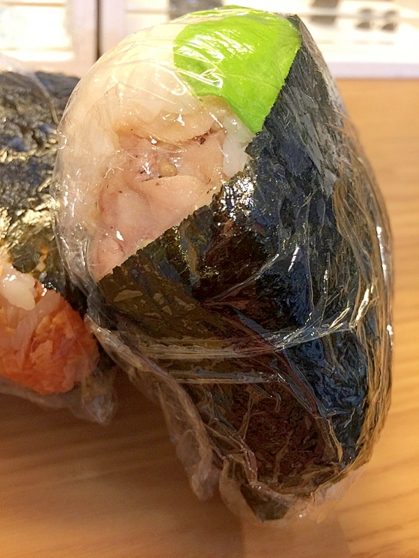 チキン岩塩焼き おにぎり