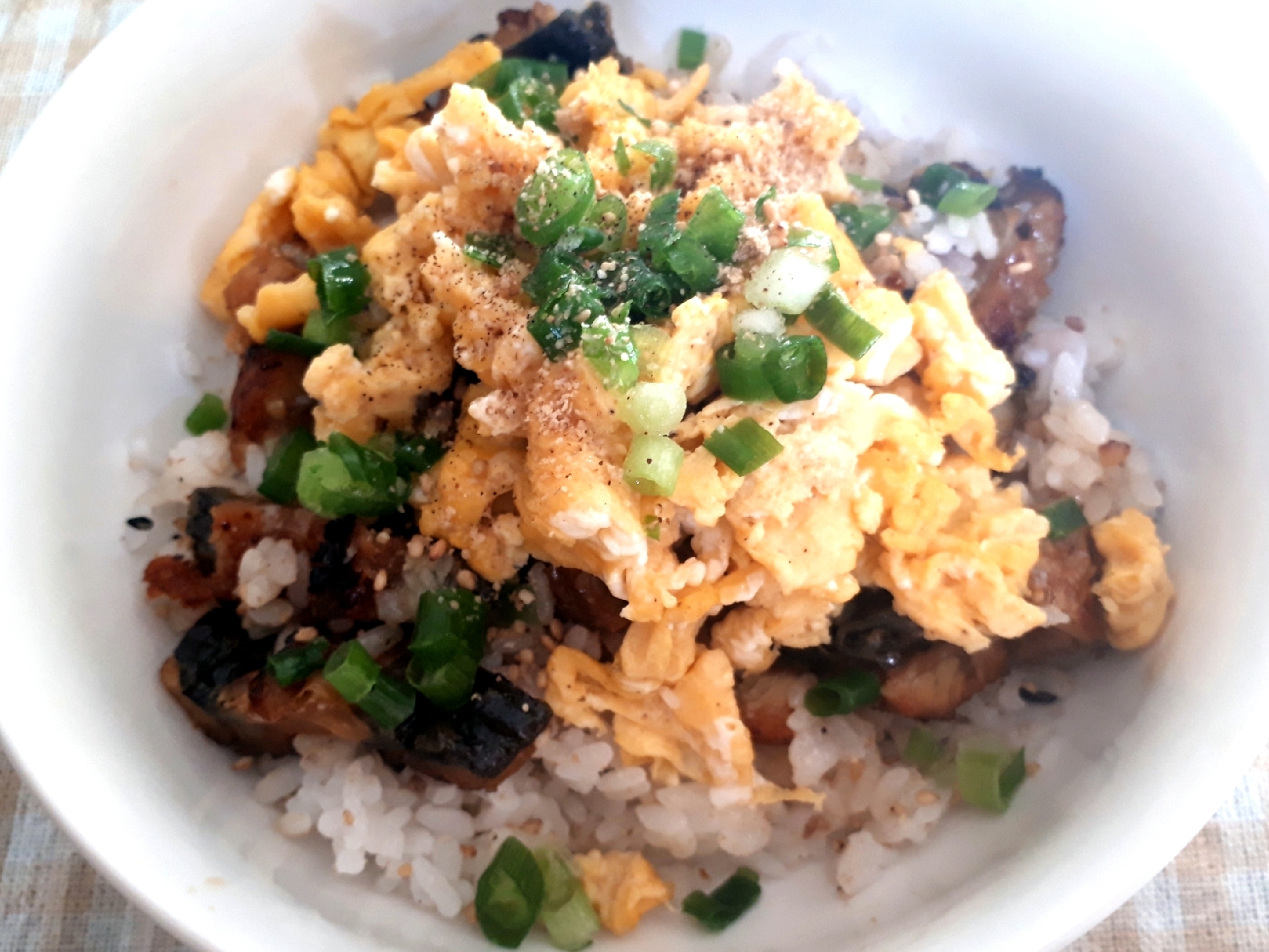 鰻(うなぎ)のひつまぶし風丼