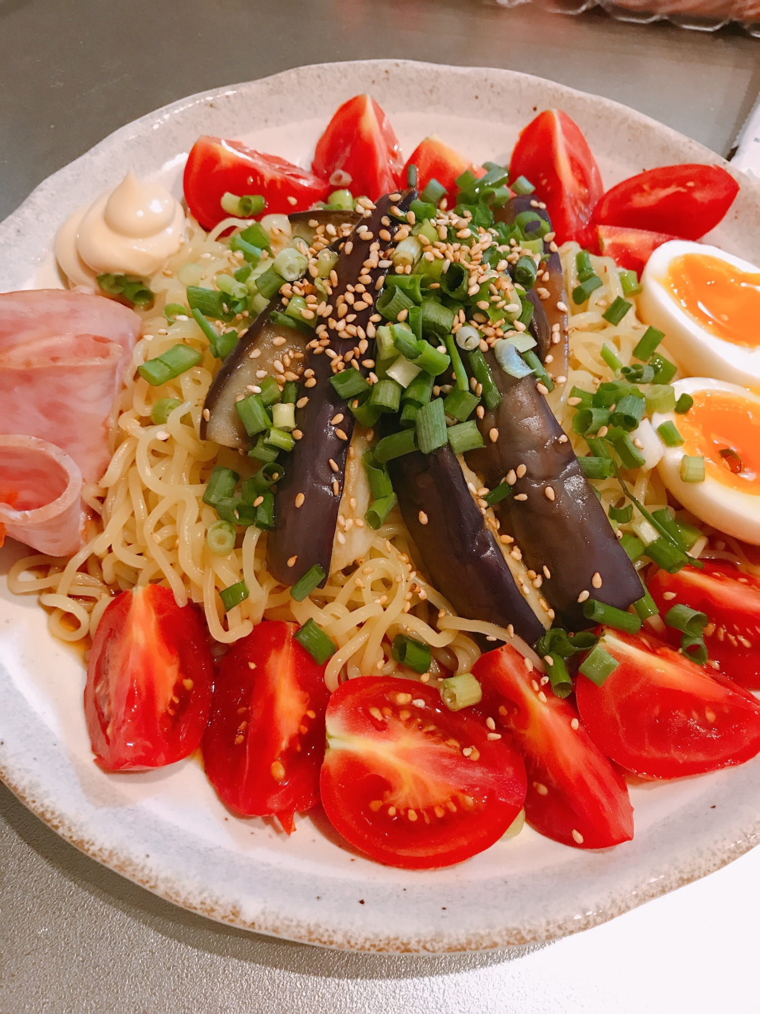 揚げナスのせ♡ざるラーメン