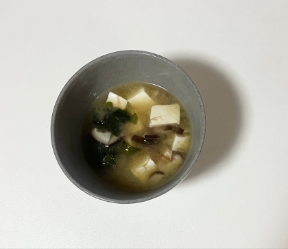 簡単♪キノコ豆腐のみそ汁
