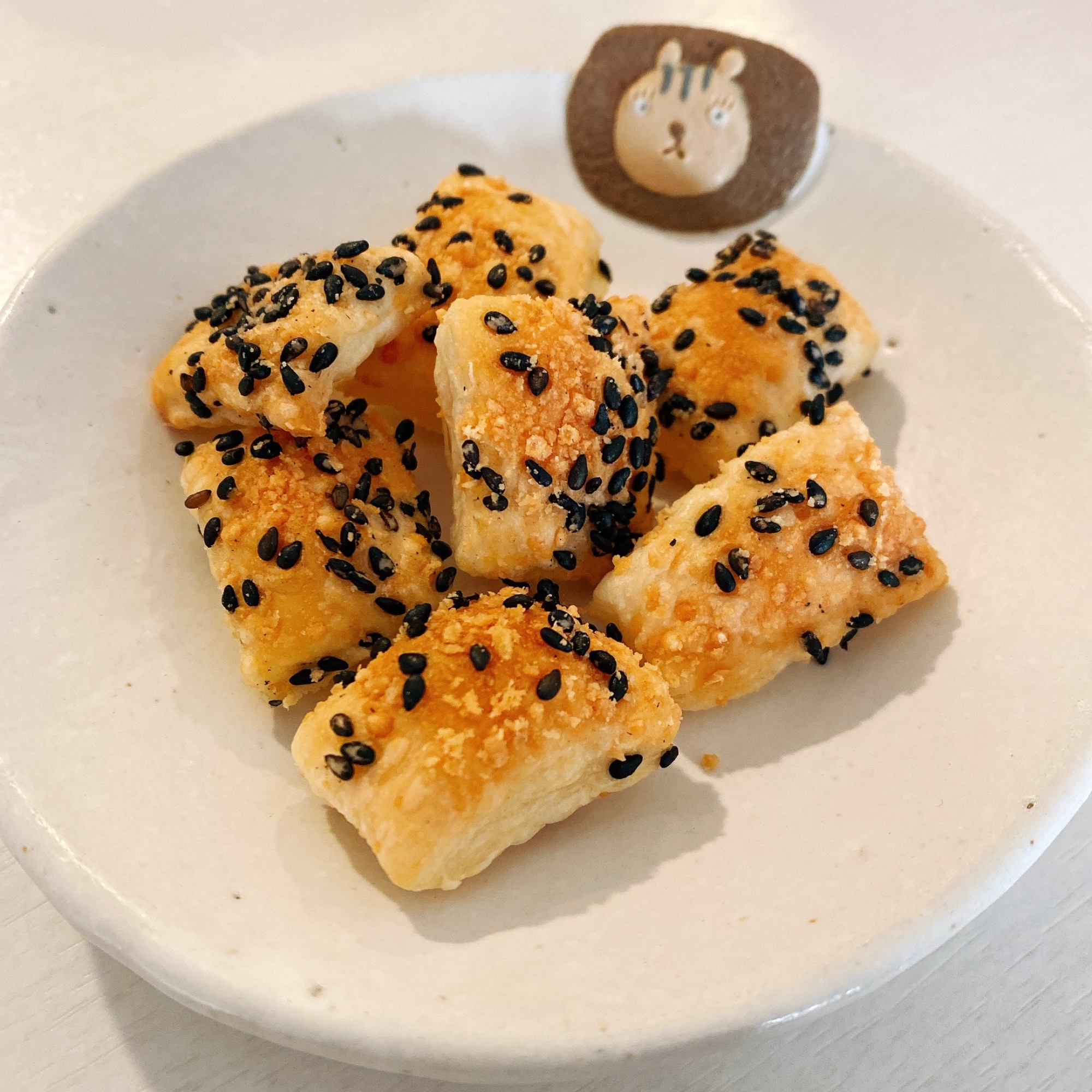 冷凍パイシート 黒ゴマチーズパイ 幼児おやつ レシピ 作り方 By Himamama 0401 楽天レシピ 冷凍パイシート 黒ゴマチーズパイ 幼児おやつ レシピ 作り方 By Himamama 0401 楽天レシピ