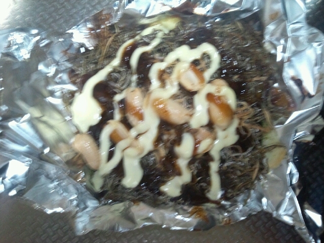 ワッフル(ほうれん草&黒ごま)カレー+刻み昆布