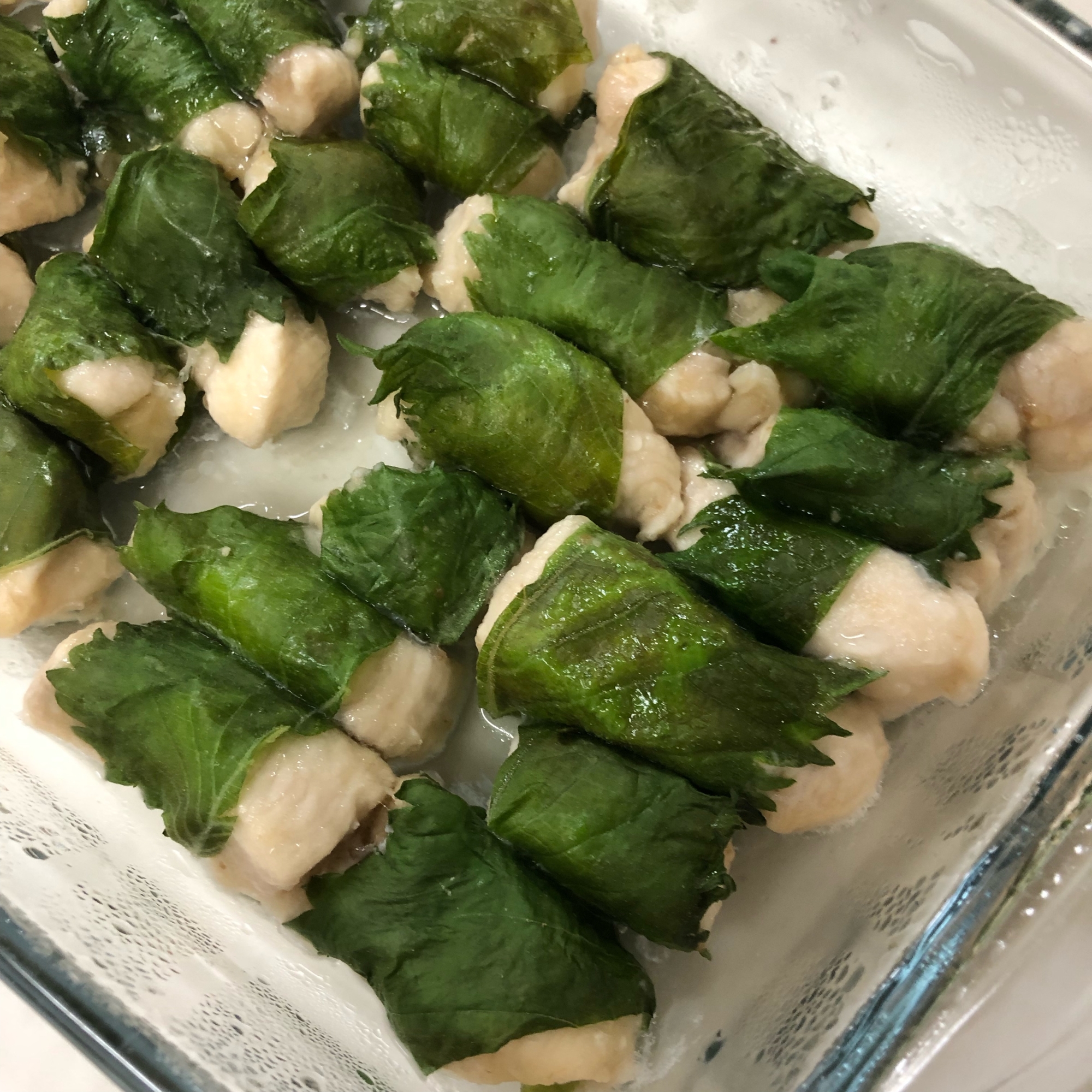 電子レンジで簡単 鶏むね肉の梅しそ巻き レシピ 作り方 By くろぴょん 楽天レシピ 電子レンジで簡単 鶏むね肉の梅しそ巻き レシピ 作り方 By くろぴょん 楽天レシピ