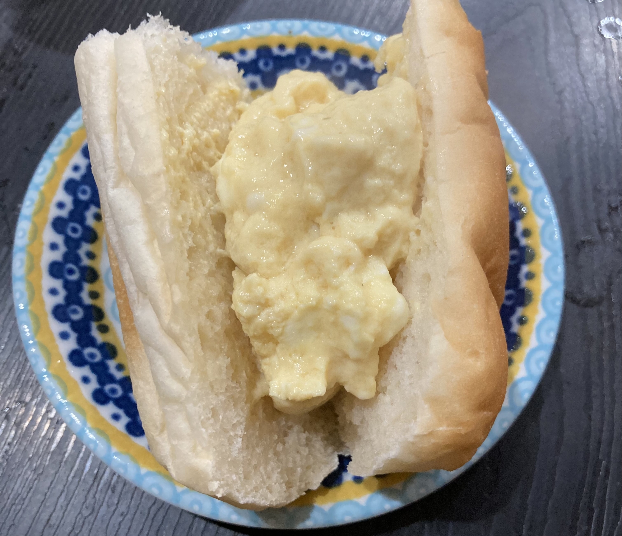 ふわふわ卵マヨネーズチーズパン
