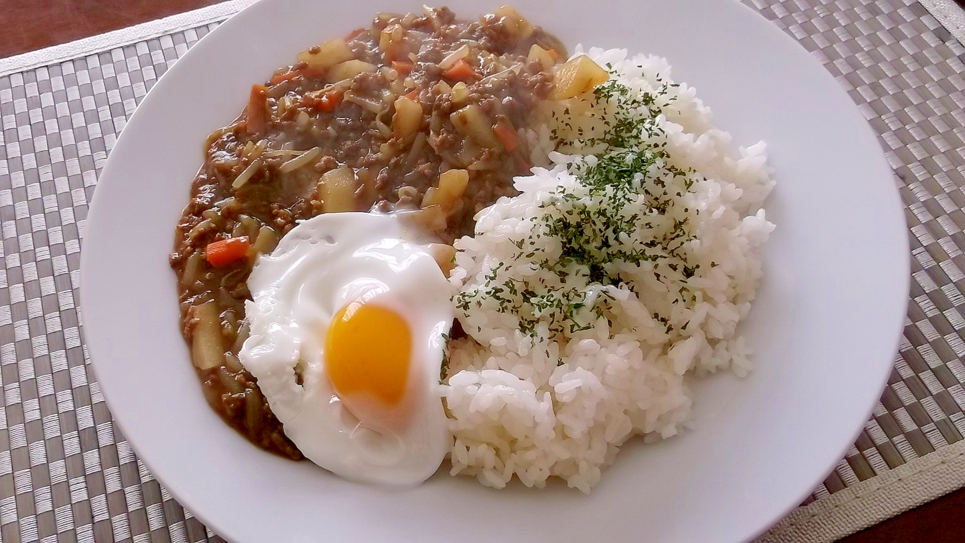 ルー使用で簡単　もやしと挽き肉のキーマカレー