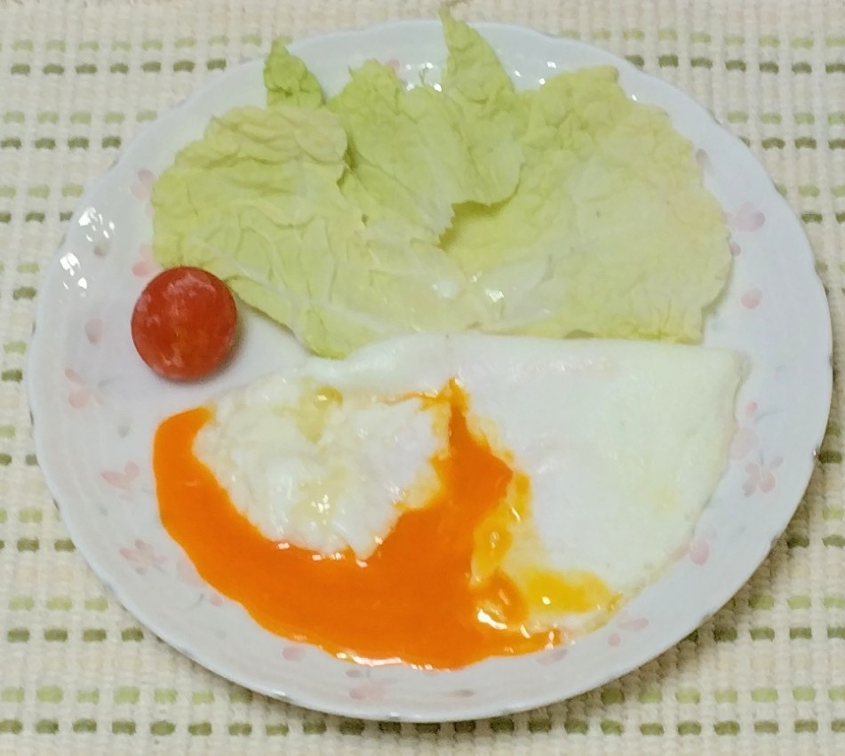 ✨とろ~り卵黄 & チーズの 白いオムレツ✨