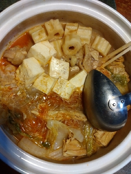 ピリ辛旨い！ゴマみそキムチ鍋