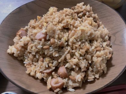 魚肉ソーセージと納豆チャーハン