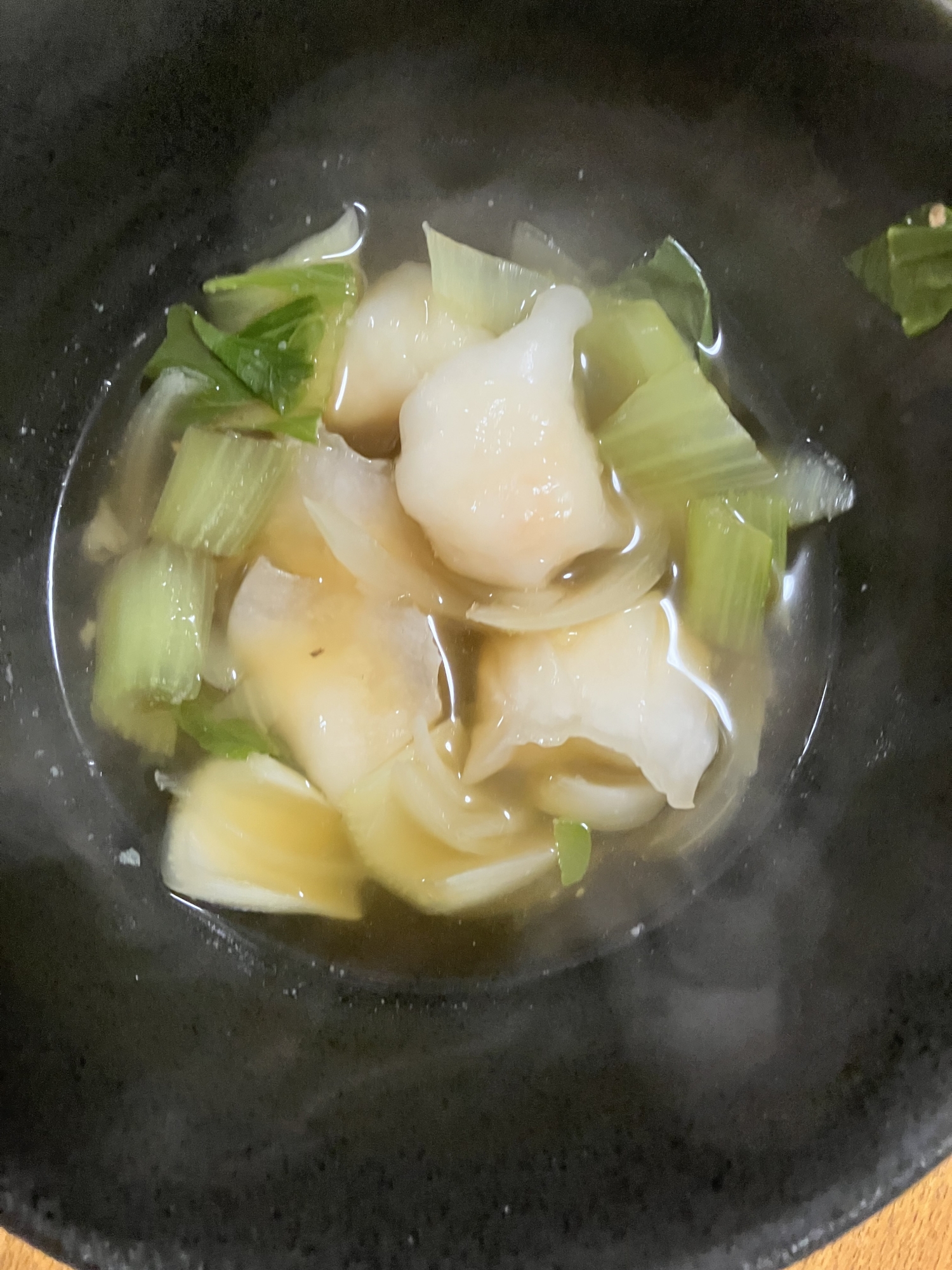 青梗菜たっぷり水餃子スープ